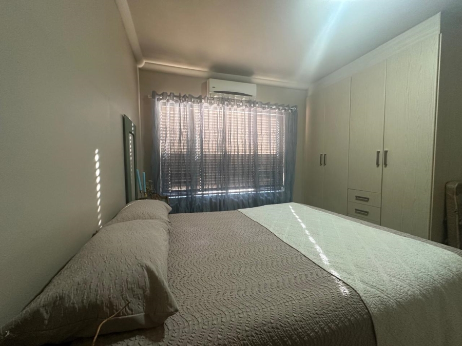 2 Bedroom Property for Sale in Waterval East North West